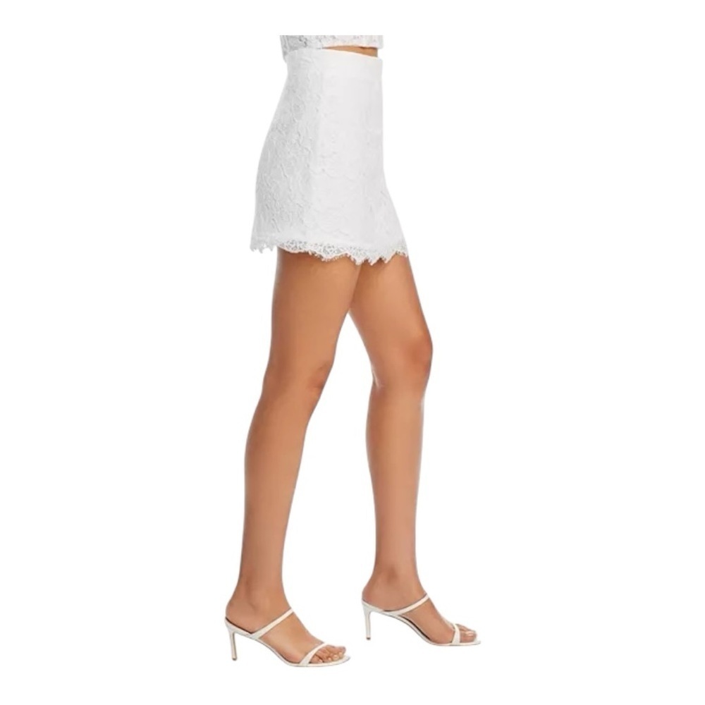 Elegant White Lace Skirt - Picture 3 of 6